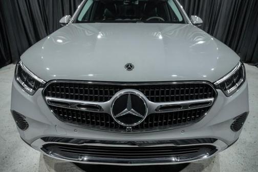 2025 Mercedes-Benz GLC 350e Base