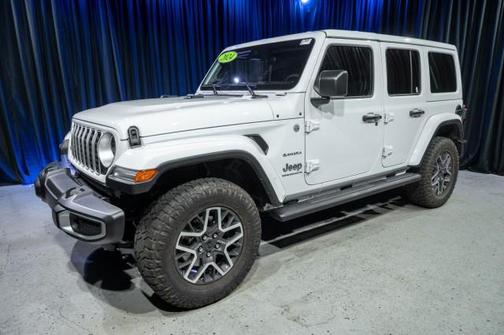 2024 Jeep Wrangler 4-Door Sahara 4x4