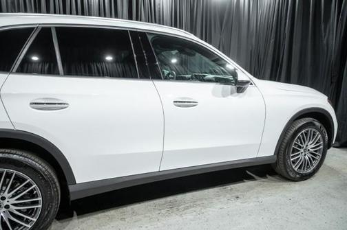 2025 Mercedes-Benz GLC 300 Base