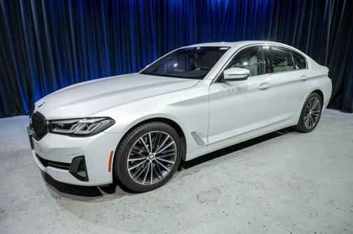2021 BMW 530 530i