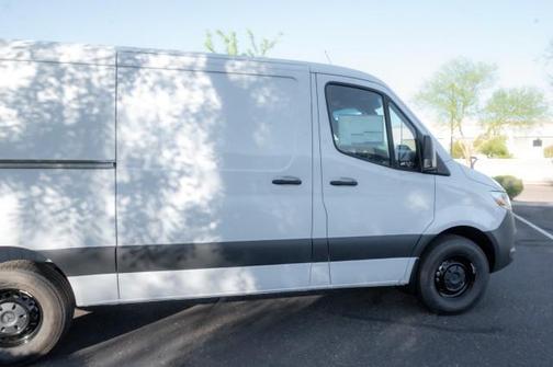 2025 Mercedes-Benz Sprinter 2500 Standard Roof