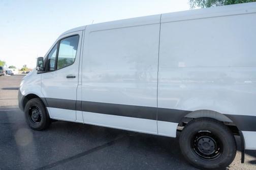 2025 Mercedes-Benz Sprinter 2500 Standard Roof