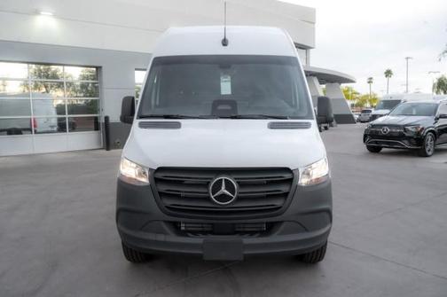 2025 Mercedes-Benz Sprinter 2500 Standard Roof