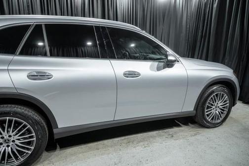 2025 Mercedes-Benz GLC 300 Base
