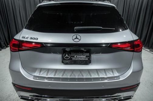 2025 Mercedes-Benz GLC 300 Base