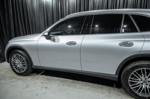 2025 Mercedes-Benz GLC 300 Base