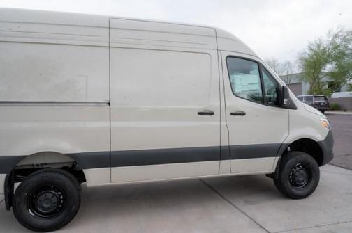 2025 Mercedes-Benz Sprinter 2500 Standard Roof