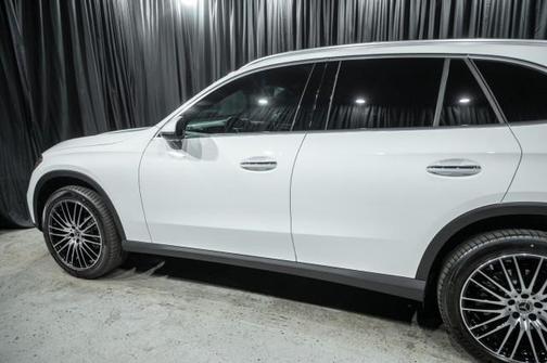 2025 Mercedes-Benz GLC 300 Base