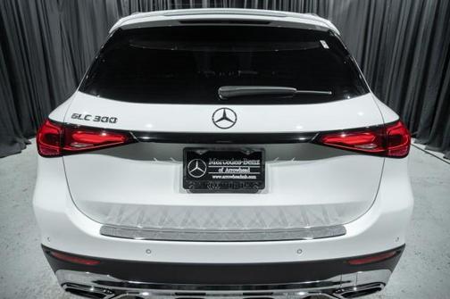 2025 Mercedes-Benz GLC 300 Base