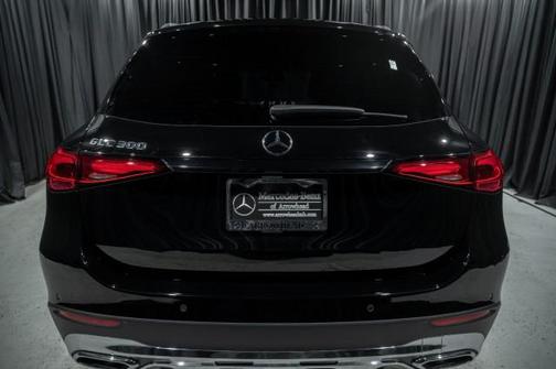 2025 Mercedes-Benz GLC 300 Base