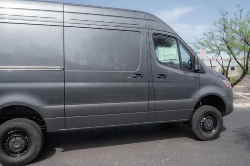 2025 Mercedes-Benz Sprinter 2500 Standard Roof