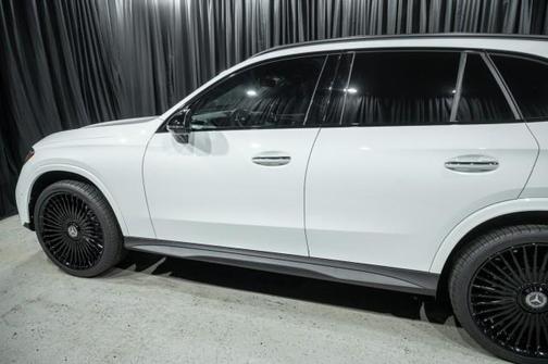 2026 Mercedes-Benz GLC 300 Base