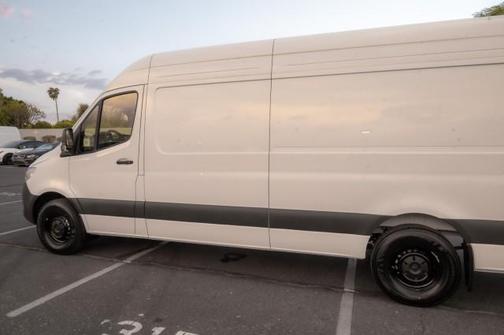 2025 Mercedes-Benz Sprinter 2500 High Roof