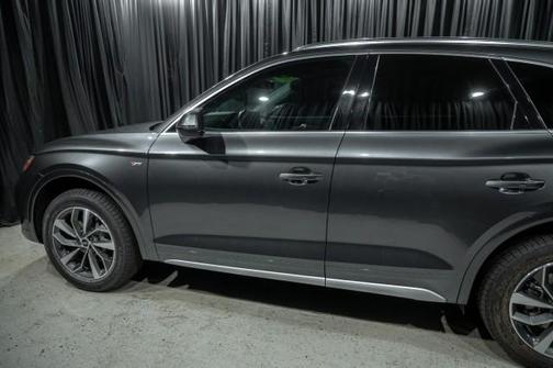 2022 Audi Q5 45 S line Premium Plus