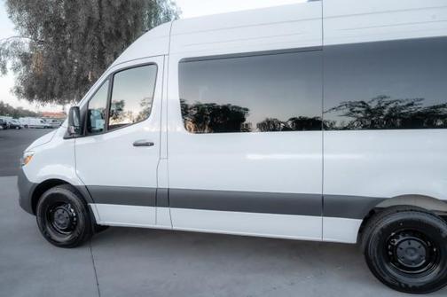 2025 Mercedes-Benz Sprinter 2500 High Roof