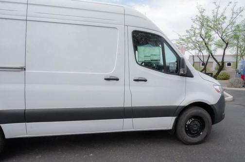 2025 Mercedes-Benz Sprinter 2500 Standard Roof