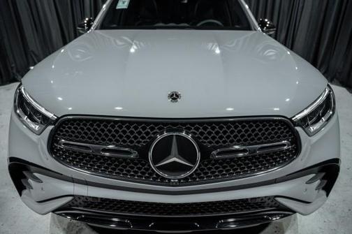 2025 Mercedes-Benz GLC 300 Base