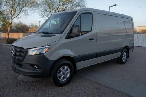 2025 Mercedes-Benz Sprinter 2500 Standard Roof
