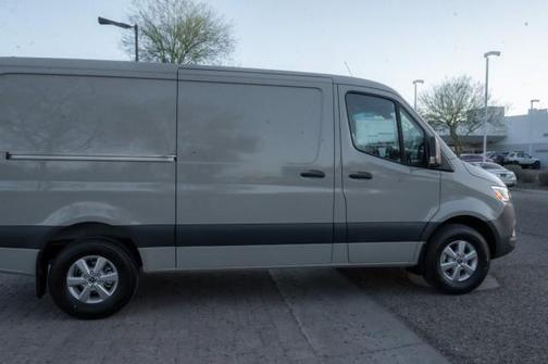 2025 Mercedes-Benz Sprinter 2500 Standard Roof