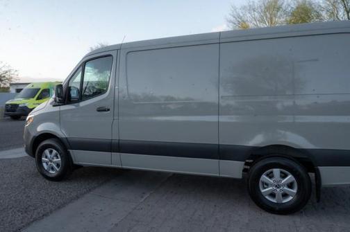 2025 Mercedes-Benz Sprinter 2500 Standard Roof