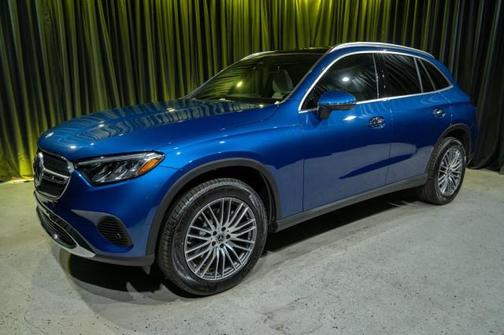 2026 Mercedes-Benz GLC 300 Base