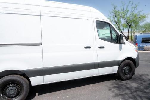 2025 Mercedes-Benz Sprinter 2500 Standard Roof