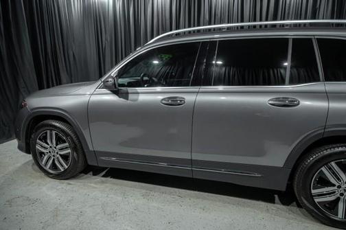 2025 Mercedes-Benz EQB 250 Base