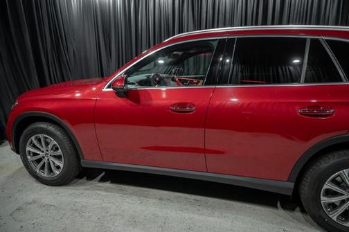 2026 Mercedes-Benz GLC 300 Base