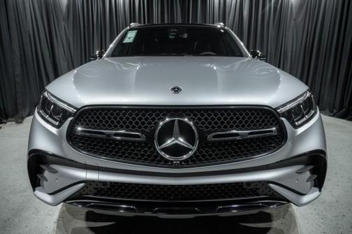 2025 Mercedes-Benz GLC 300 Base