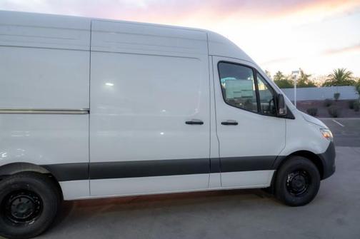 2025 Mercedes-Benz Sprinter 2500 Standard Roof