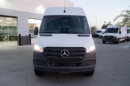 2025 Mercedes-Benz Sprinter 2500 Standard Roof