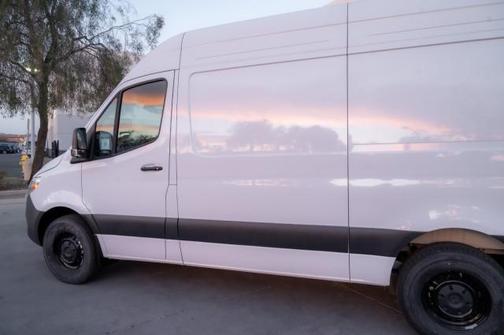 2025 Mercedes-Benz Sprinter 2500 Standard Roof