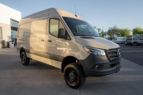 2025 Mercedes-Benz Sprinter 2500 Standard Roof