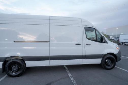 2025 Mercedes-Benz Sprinter 2500 High Roof