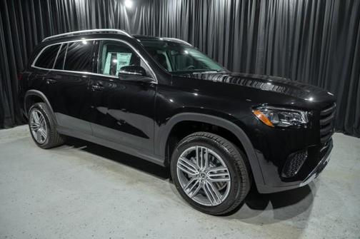 Obsidian Black Metallic 2026 Mercedes-Benz GLS 450 4MATIC