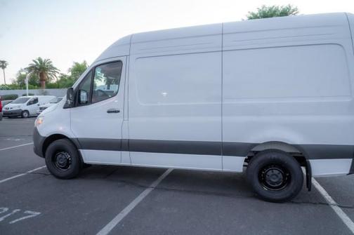 2025 Mercedes-Benz Sprinter 2500 Standard Roof