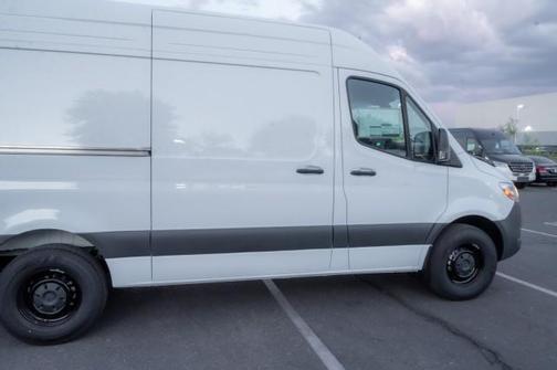2025 Mercedes-Benz Sprinter 2500 Standard Roof
