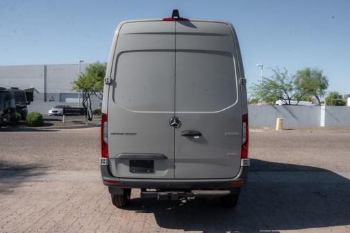 2026 Mercedes-Benz Sprinter 2500 Standard Roof