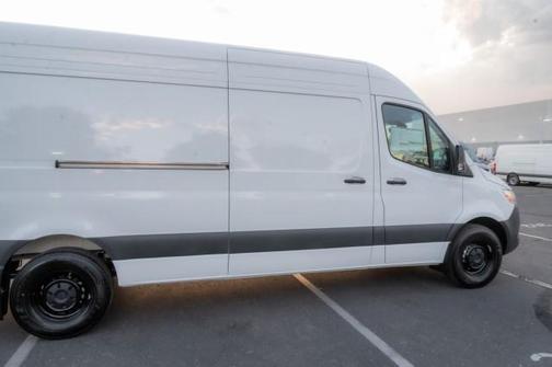 2025 Mercedes-Benz Sprinter 2500 High Roof