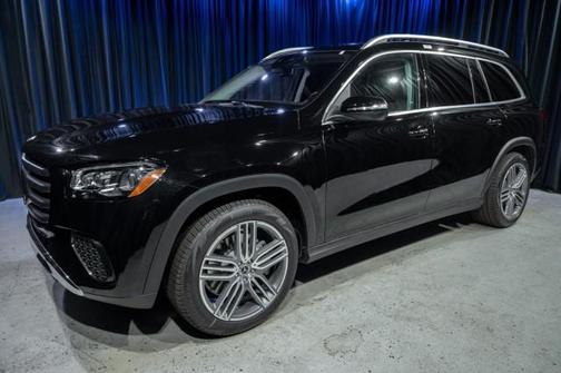2026 Mercedes-Benz GLS 450 4MATIC
