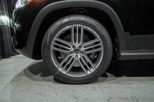 2026 Mercedes-Benz GLS 450 4MATIC