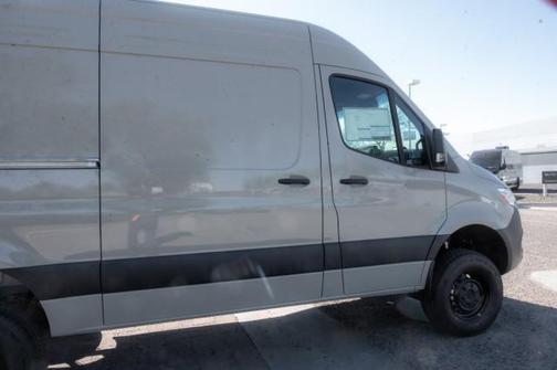 2025 Mercedes-Benz Sprinter 2500 Standard Roof