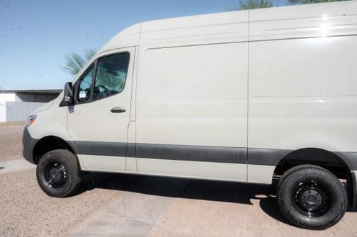 2025 Mercedes-Benz Sprinter 2500 Standard Roof