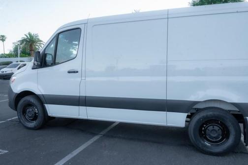 2025 Mercedes-Benz Sprinter 2500 Standard Roof