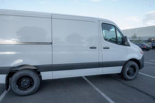 2025 Mercedes-Benz Sprinter 2500 Standard Roof