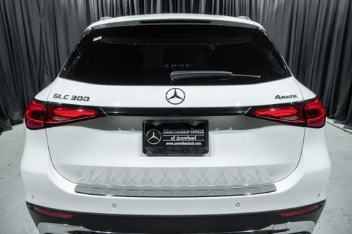 2025 Mercedes-Benz GLC 300 4MATIC