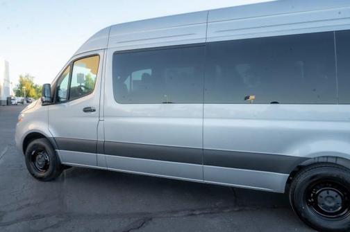 2025 Mercedes-Benz Sprinter 2500 High Roof