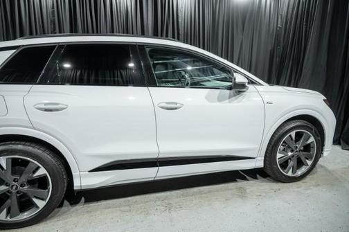 2024 Audi Q4 e-tron Premium Plus 55 quattro