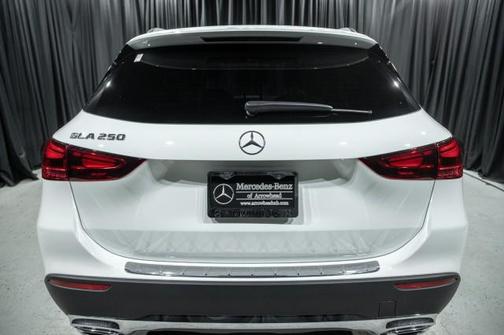 Polar White 2026 Mercedes-Benz GLA 250 4MATIC