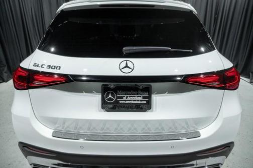 2026 Mercedes-Benz GLC 300 Base
